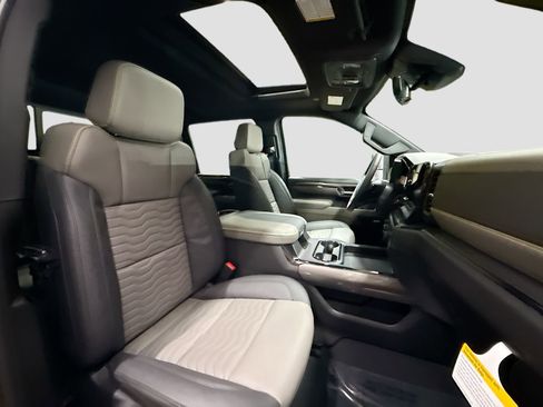 New 2026 Chevrolet Silverado 2500 ZR2 w/ LPO, Dark Essentials Package image 34