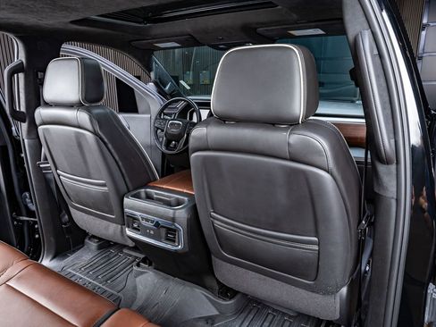 Used 2024 GMC Sierra 2500 Denali Ultimate image 32