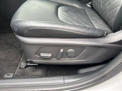 Used 2024 Kia Sportage X-Line w/ X-Line Premium Package image 23