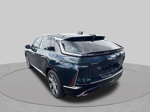 Used 2024 Cadillac Lyriq Luxury w/ LPO, Floor Liner Package RWD image 8