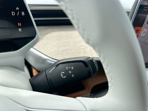 New 2025 Volkswagen ID. Buzz Pro S Plus image 45