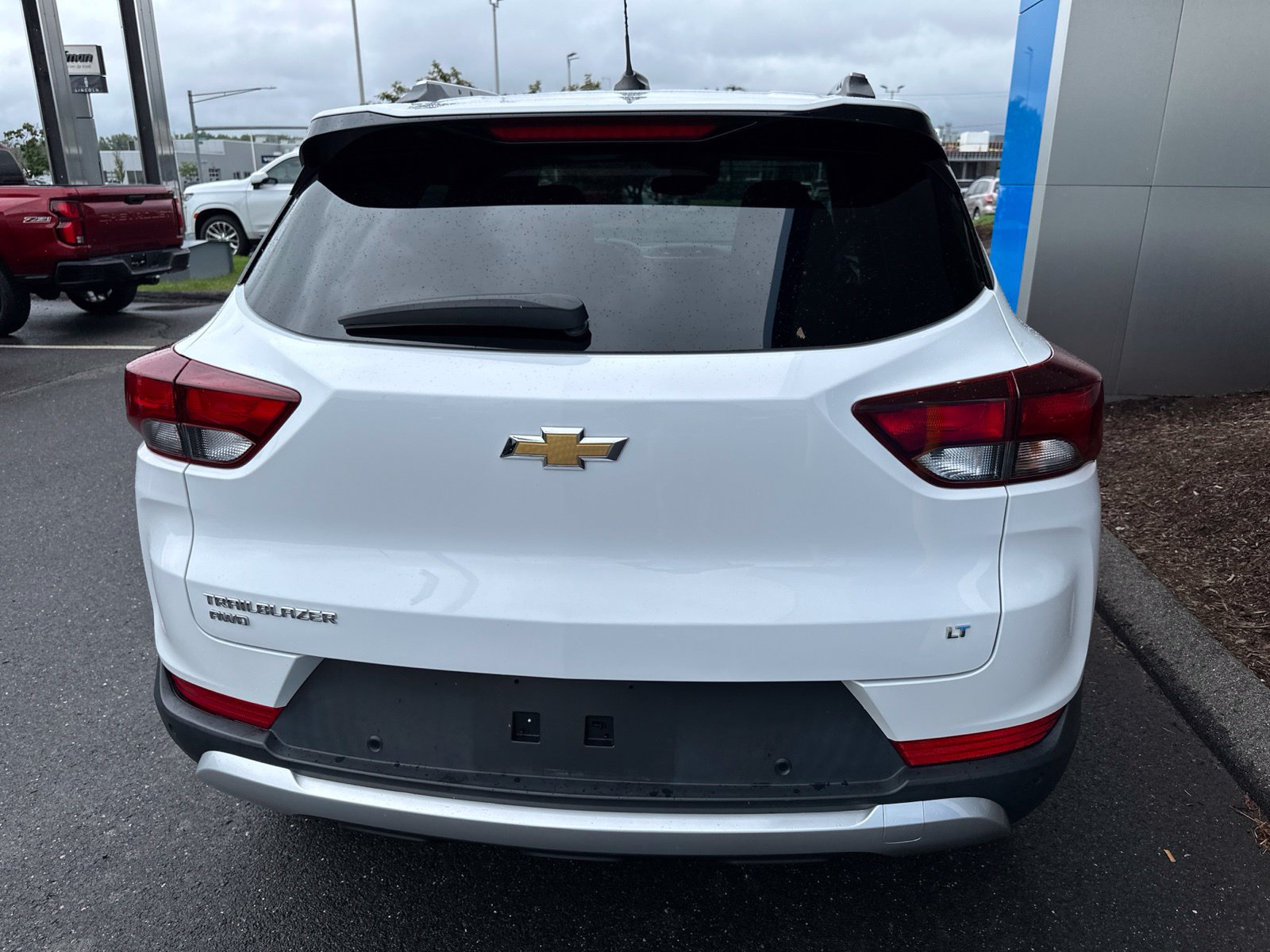 Used 2021 Chevrolet TrailBlazer LT w/ Sun and Liftgate Package AWD/4WD image 6