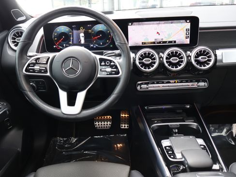 Used 2020 Mercedes-Benz GLB 250 4MATIC w/ AMG Line image 19