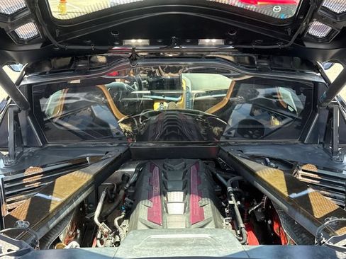 Used 2021 Chevrolet Corvette Stingray Preferred Cpe w/ Z51 Performance Package RWD image 12
