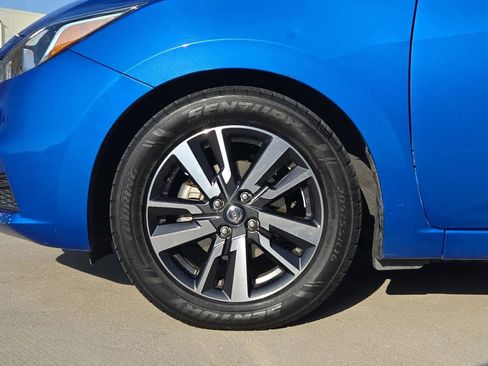 Used 2021 Nissan Versa SV image 11