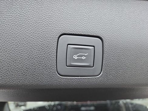 Used 2023 Buick Encore GX Essence w/ Advanced Technology Package image 16