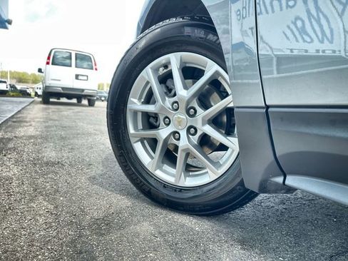 Certified 2023 Chevrolet Equinox LT FWD image 32