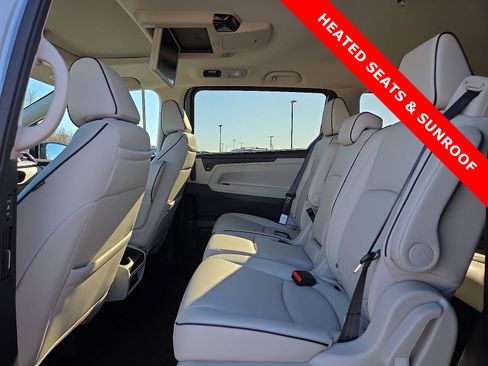 Used 2025 Honda Odyssey Touring image 11