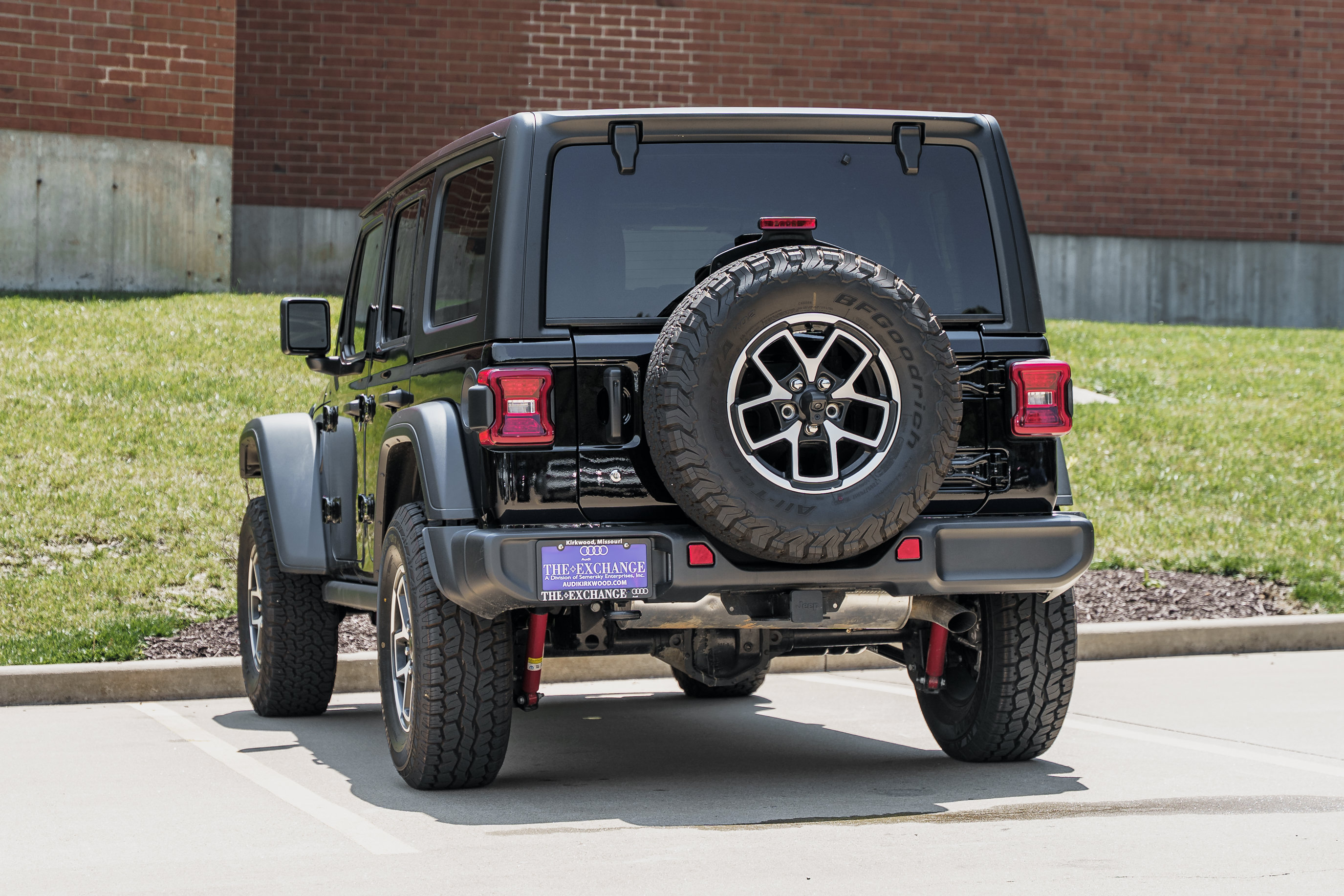 Used 2026 Jeep Wrangler Unlimited Rubicon AWD/4WD image 5