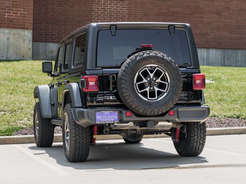 Used 2026 Jeep Wrangler Unlimited Rubicon AWD/4WD image 5