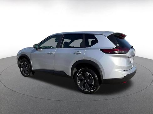 Used 2025 Nissan Rogue SV FWD image 10