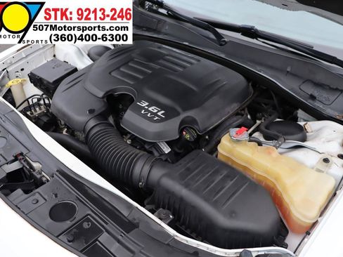 Used 2012 Chrysler 300 Limited RWD image 19