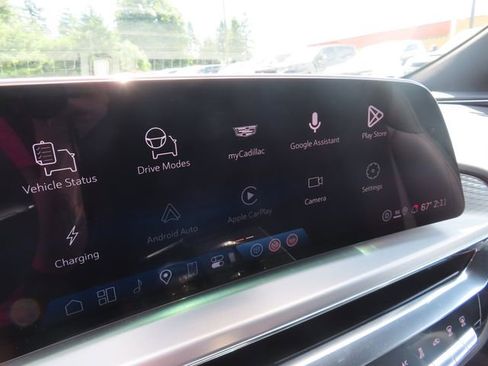 Used 2025 Cadillac Lyriq Luxury RWD image 23
