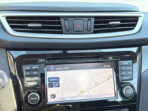 Used 2016 Nissan Rogue SV w/ SV Premium Package AWD/4WD image 13