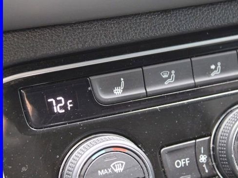 Used 2022 Volkswagen Atlas Cross Sport SE w/ Panoramic Sunroof Package image 42