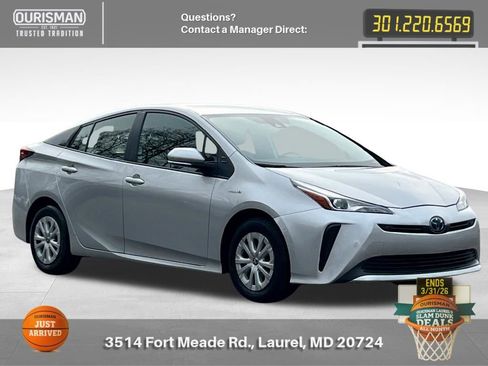 Used 2022 Toyota Prius LE image 1