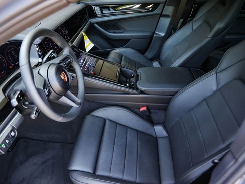 New 2025 Porsche Panamera 4 image 18