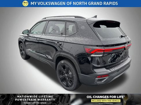 New 2026 Volkswagen Taos SE AWD/4WD image 5