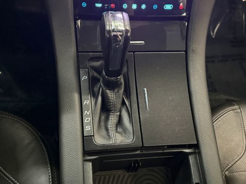 Used 2017 Ford Taurus SHO w/ Driver Assist Package image 35