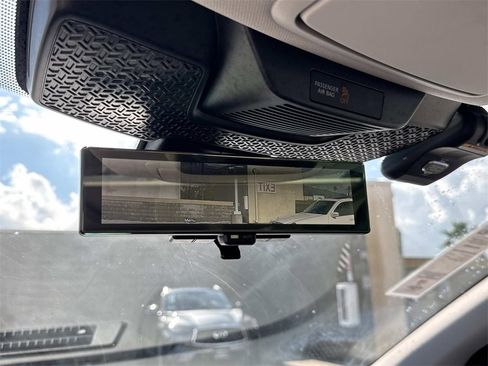 Used 2023 Nissan Ariya EVOLVE+ e-4ORCE image 17