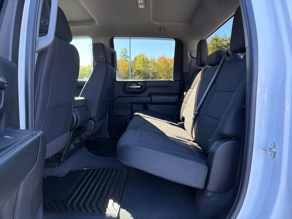 Used 2024 Chevrolet Silverado 2500 Custom w/ Custom Convenience Package AWD/4WD image 28