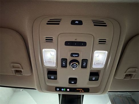 Certified 2021 GMC Yukon Denali w/ Denali Premium Package image 22