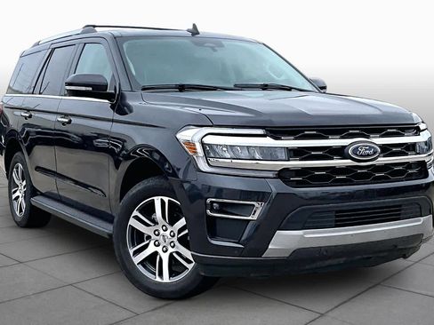 Used 2024 Ford Expedition Limited AWD/4WD image 3