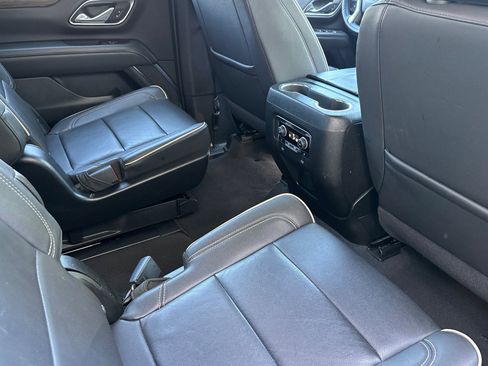 Used 2024 Chevrolet Tahoe Premier AWD/4WD image 32
