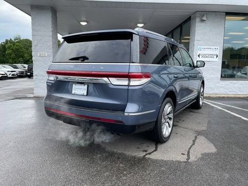 Used 2023 Lincoln Navigator Reserve AWD/4WD image 5