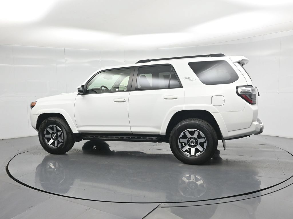 Used 2022 Toyota 4Runner TRD Off-Road Premium AWD/4WD image 7