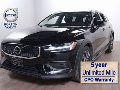 Used 2025 Volvo V60 B5 Cross Country Plus