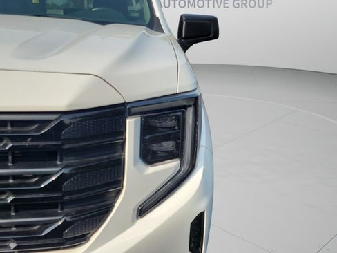 Used 2023 GMC Sierra 1500 Elevation AWD/4WD image 7