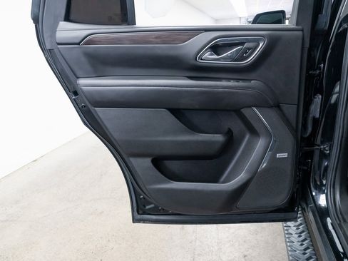 Used 2022 Chevrolet Tahoe Z71 w/ Z71 Off-Road Package image 21