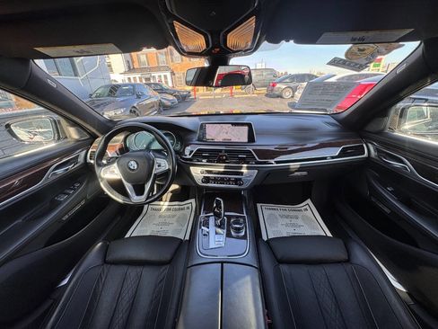 Used 2017 BMW 750i xDrive image 18