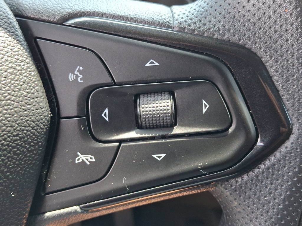 Used 2023 Chevrolet TrailBlazer LT FWD image 26