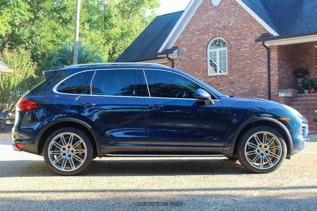 Used 2012 Porsche Cayenne Turbo AWD/4WD image 8