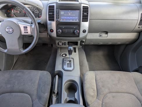 Used 2021 Nissan Frontier SV RWD image 30