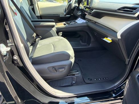 New 2026 Toyota Sienna Platinum AWD/4WD image 13