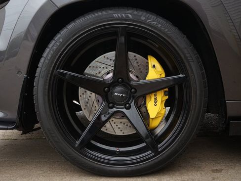 Used 2018 Jeep Grand Cherokee Trackhawk image 32