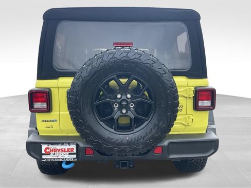 Used 2024 Jeep Wrangler Unlimited AWD/4WD image 13