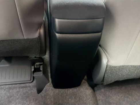 Used 2015 Toyota Prius Prime Plug-In Hybrid image 29