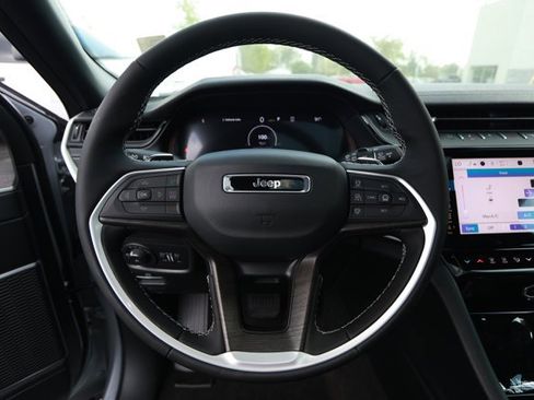 New 2026 Jeep Grand Cherokee L Limited RWD image 11