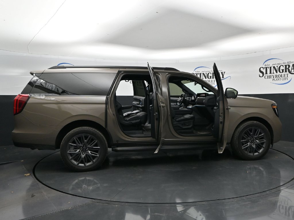 Used 2026 Ford Expedition Max Platinum w/ Stealth Appearance Package AWD/4WD image 36