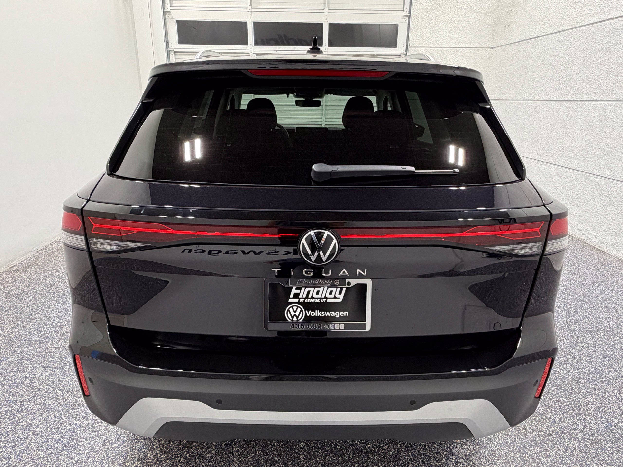 New 2026 Volkswagen Tiguan S FWD image 5