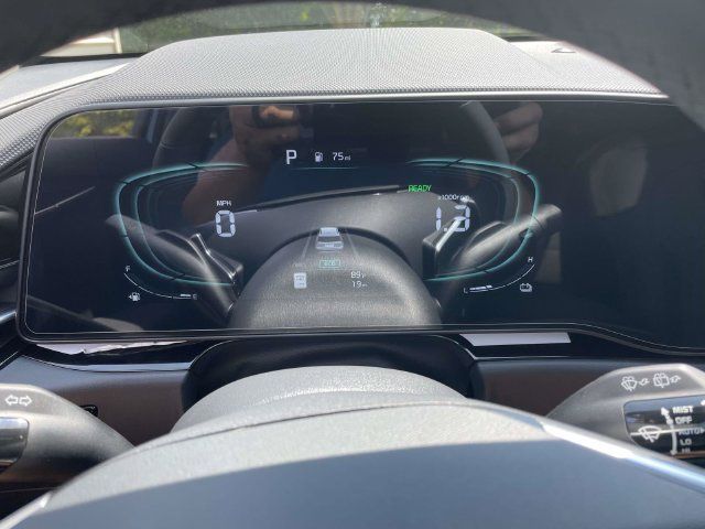 New 2026 Kia Niro EX FWD image 23