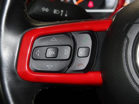 Used 2020 Jeep Wrangler Unlimited Sahara image 13