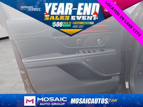 Used 2024 Lincoln Nautilus Reserve w/ Equipment Group 202A image 16