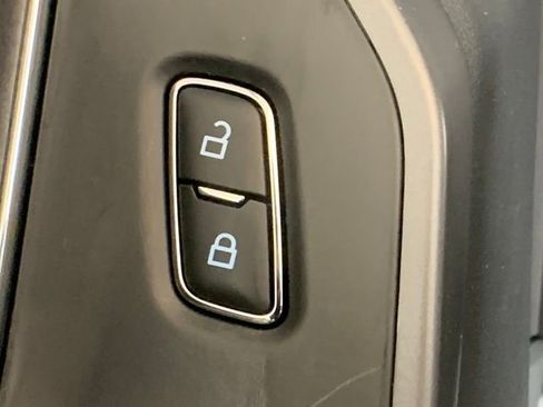 Used 2025 Ford F150 XLT w/ Equipment Group 302A MID image 28