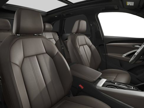Certified 2025 Audi Q5 Premium w/ Convenience Package AWD/4WD image 5