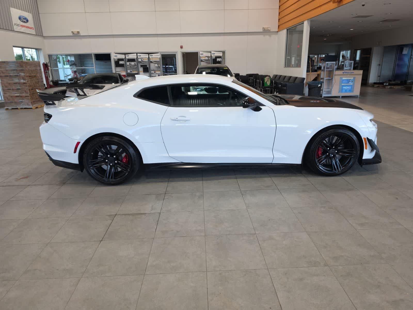 Used 2020 Chevrolet Camaro ZL1 RWD image 6